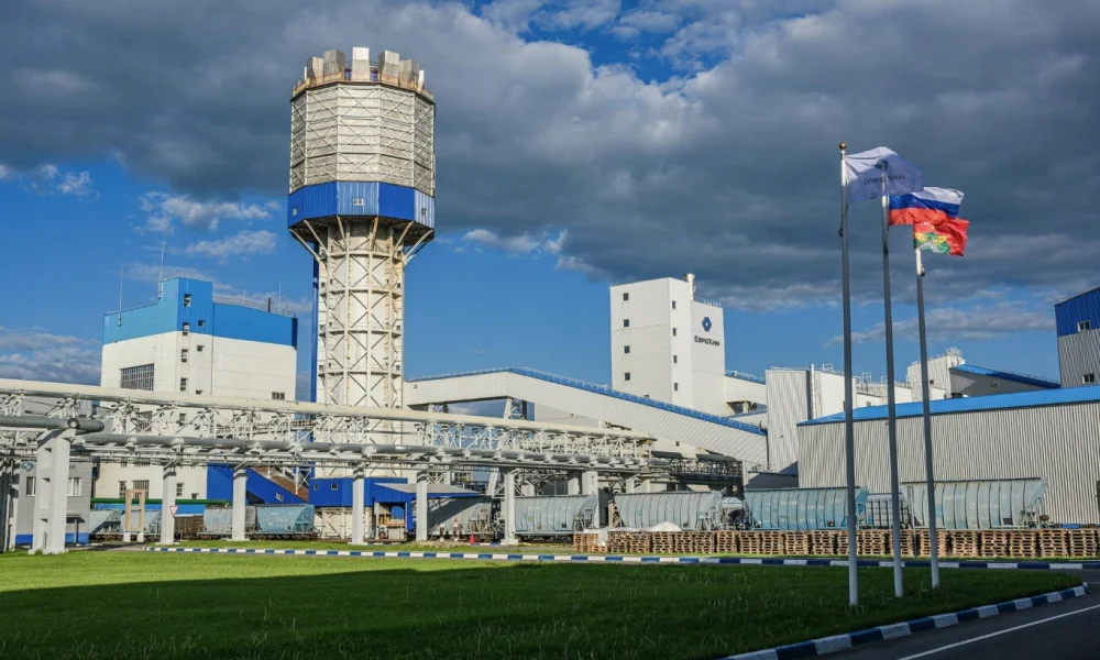 Dronų smūgiai trąšų milžine „Nak Azot“ grasina Europos maisto saugumui