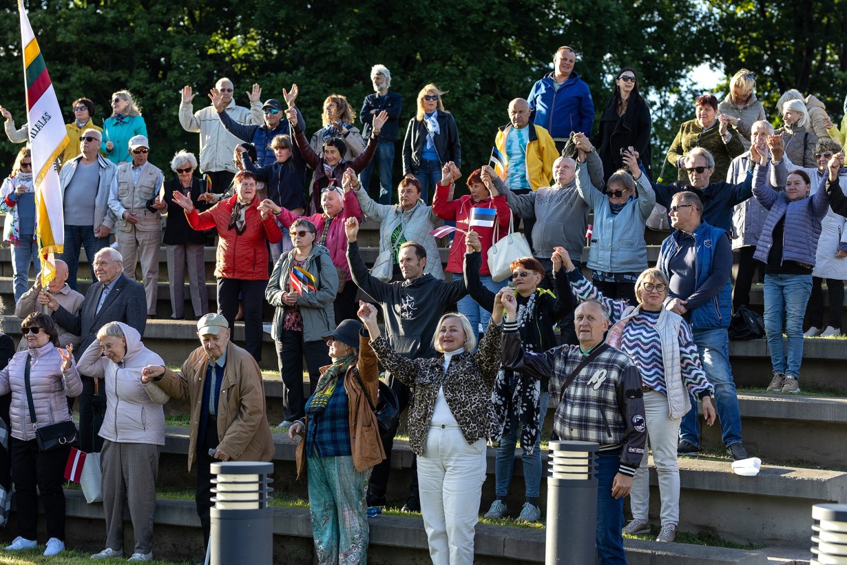 Rugpjūčio 23-iąją Šiauliuose paminėta Baltijos kelio diena | Rolando Parafinavičiaus nuotraukos