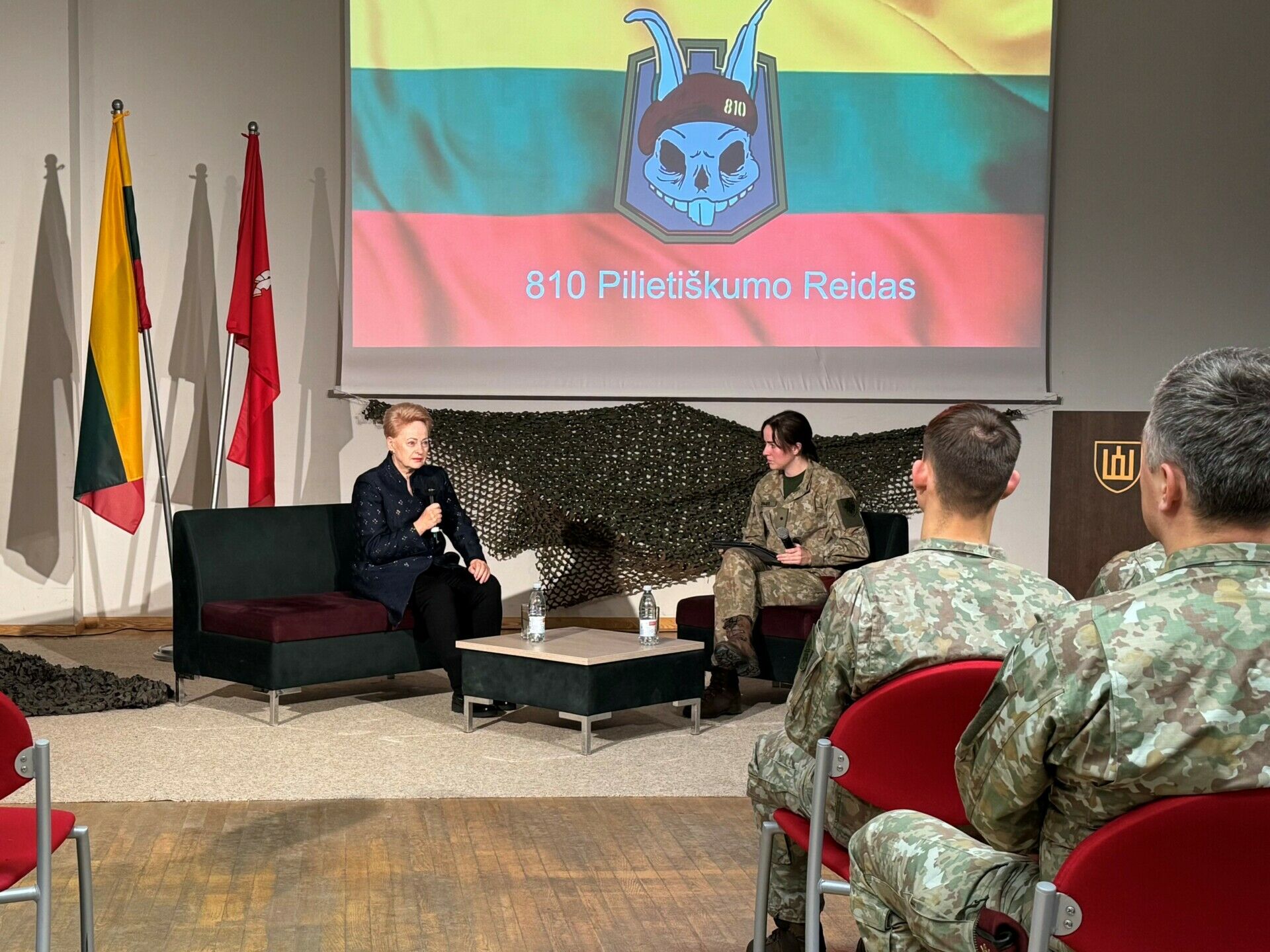 Prezidentė pasveikino su Lietuvos kariuomenės diena | BNS Spaudos centras