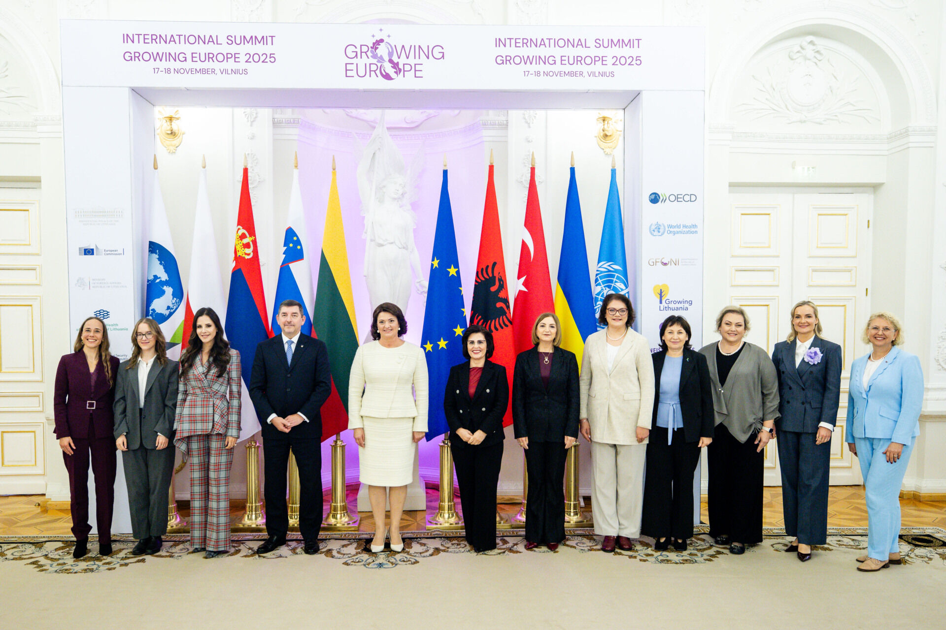 Vilniuje vyksta pirmasis Baltijos šalyse Europos pirmųjų ponių susitikimas – dėmesio centre demografinė krizė | BNS Spaudos centras
