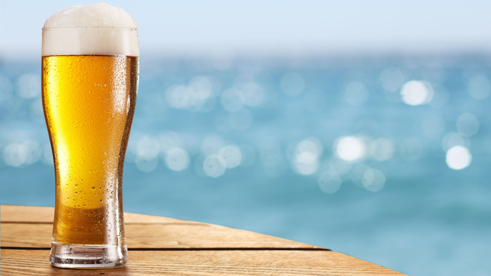 Alaus pardavimai Europoje ir toliau mažėja