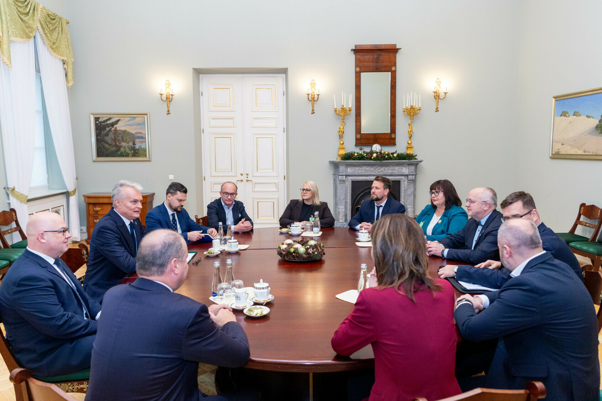 Prezidentas kviečia valdančiuosius ir opoziciją grįžti prie konstruktyvaus darbo | BNS Spaudos centras