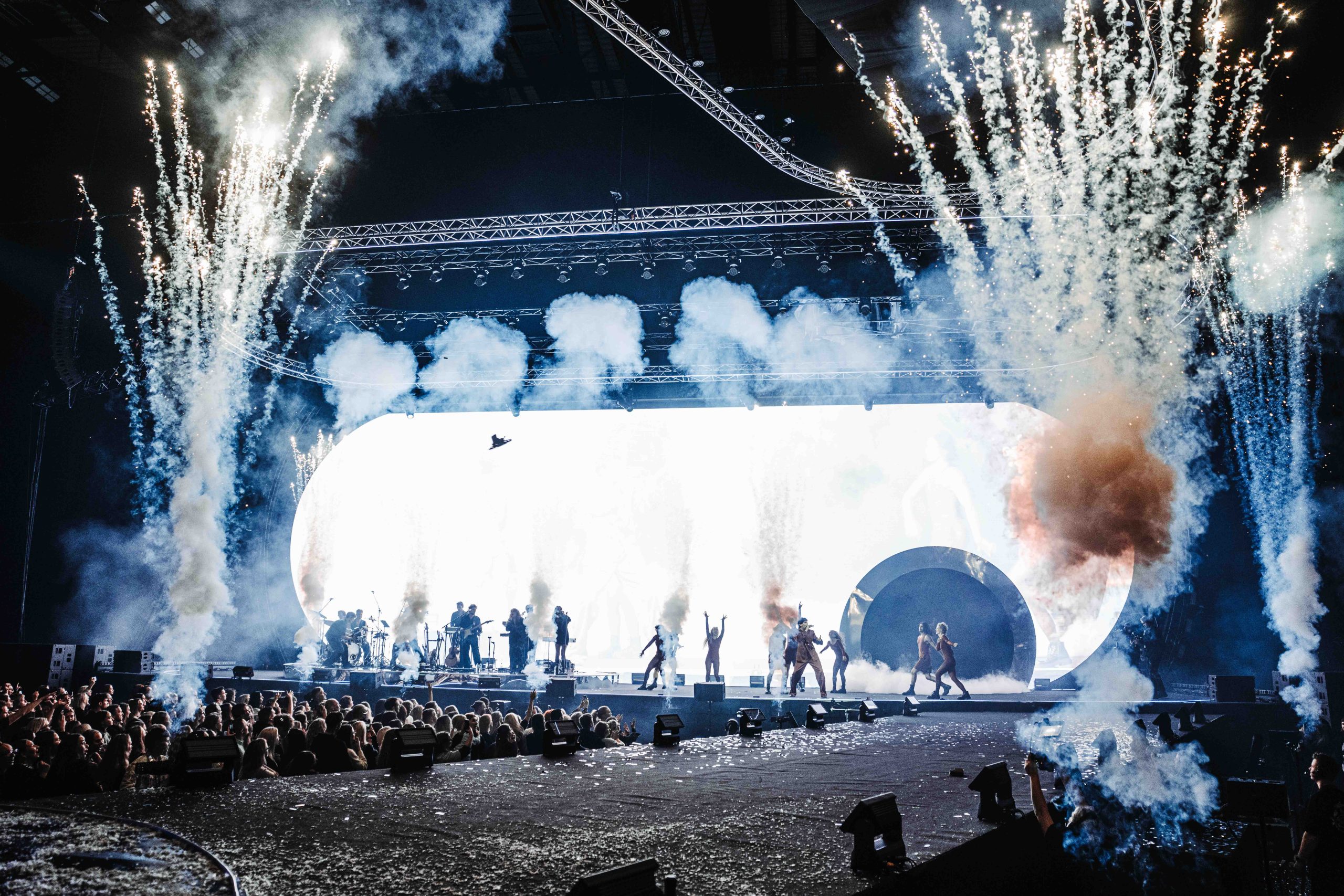 Šį vakarą Šiaulių areną sudrebins paskutinis Roko Yan areninis šou „Miražai“: skelbiami pasirodymų laikai