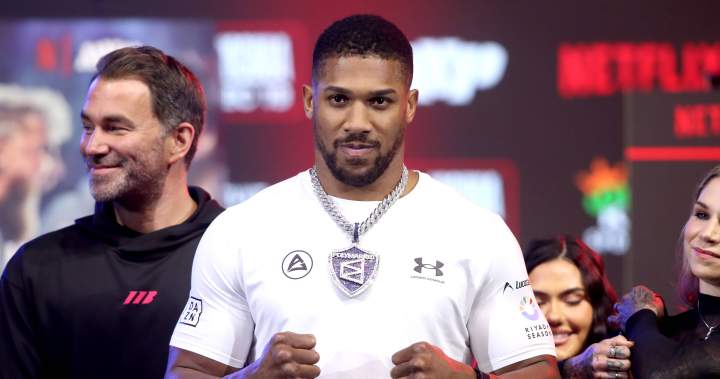 Anthony Joshua vairuotojas apkaltintas dėl Nigerijos automobilio avarijos, per kurią žuvo 2 žmonės