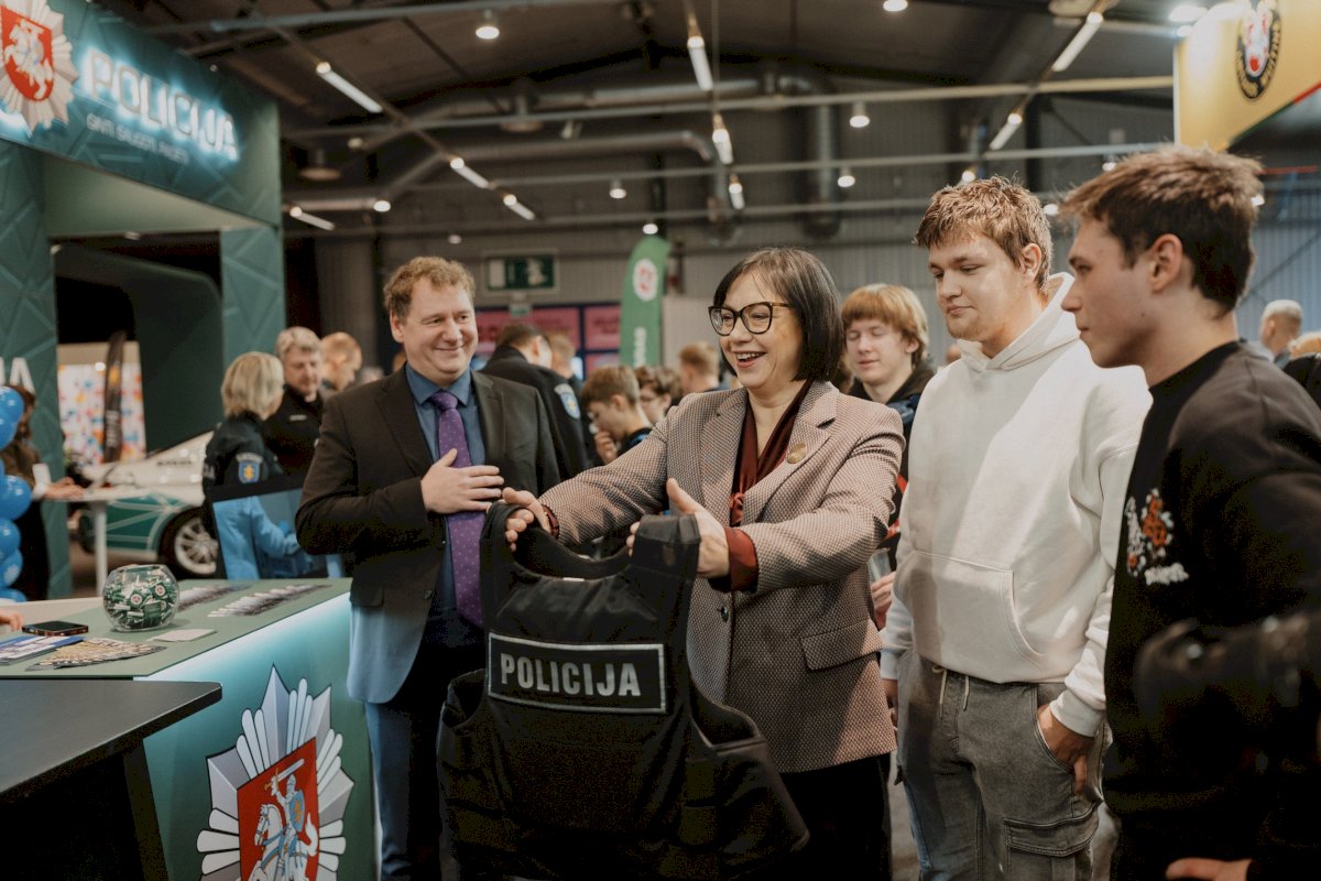 Daugiau laiko apsispręsti dėl egzaminų, pirmą kartą – galimybė perlaikyti matematiką