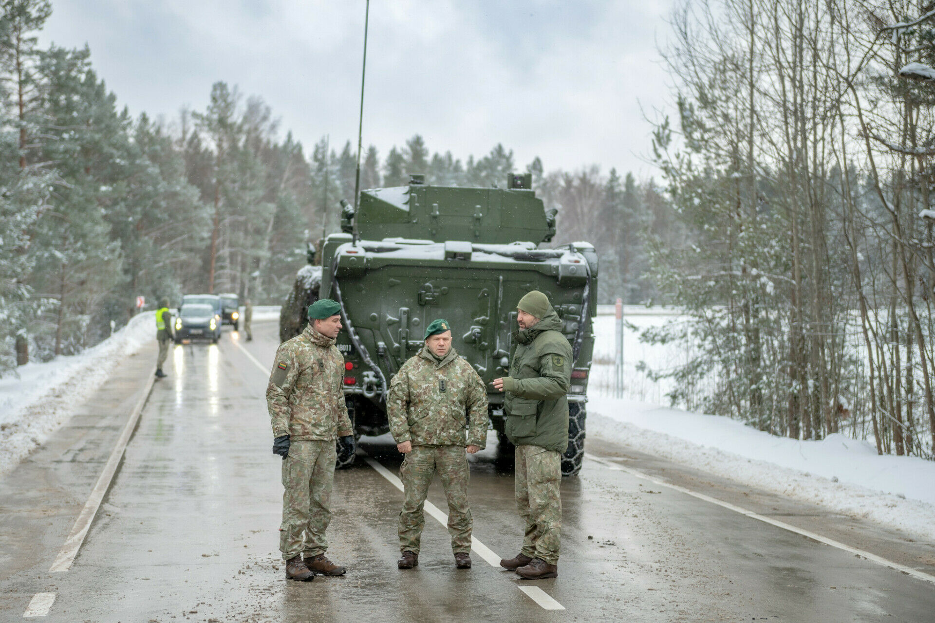 Lietuvos kariuomenė pasirengusi padėti savivaldybėms ekstremalių oro sąlygų metu | BNS Spaudos centras
