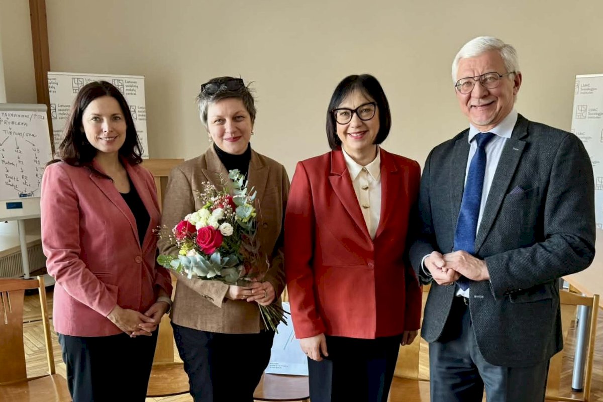 Darbą pradeda Lietuvos socialinių mokslų centro direktorė prof. dr. M. Ališauskienė