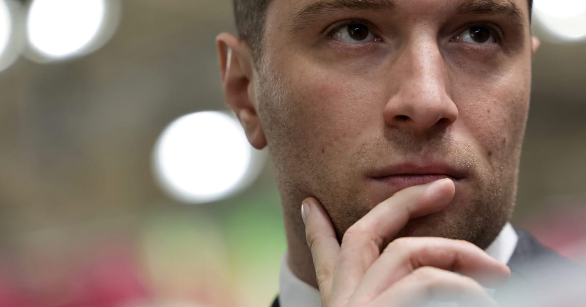 Kraštutinių dešiniųjų lyderis Bardella kritikuoja Macrono visos Europos branduolinį postūmį – POLITICO