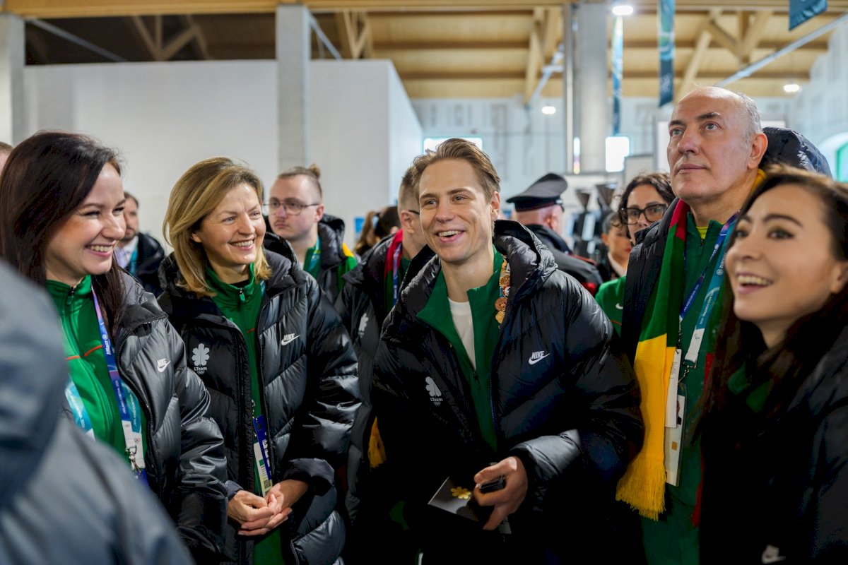 Premjerė aplankė Lietuvos sportininkus olimpiniame kaimelyje