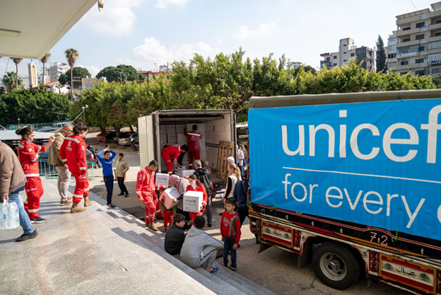 Artimuosiuose Rytuose kylant saugumui, vyksta humanitarinis darbas – pasaulinės problemos