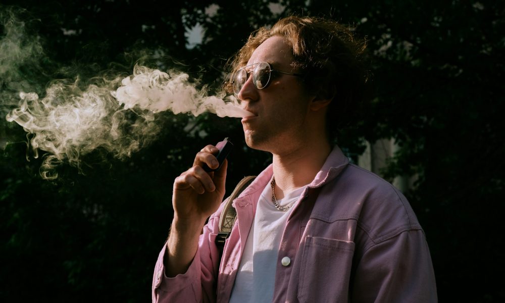 Europą užtvindė nelegalios vienkartinės garinės, perspėja naujas tyrimas