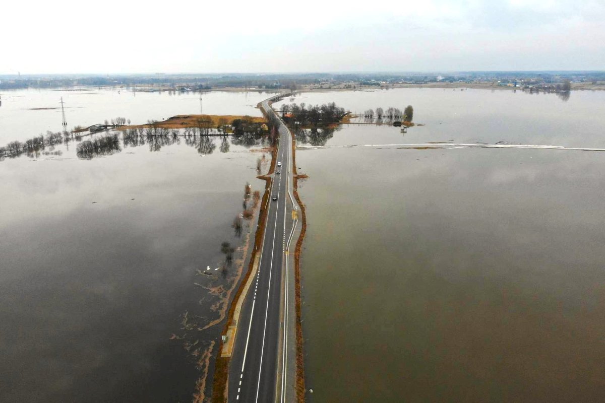 Potvynio situacija stabilizuojasi, tačiau ugniagesiai gelbėtojai išlieka pasirengę: pagalba gyventojams teikiama kasdien