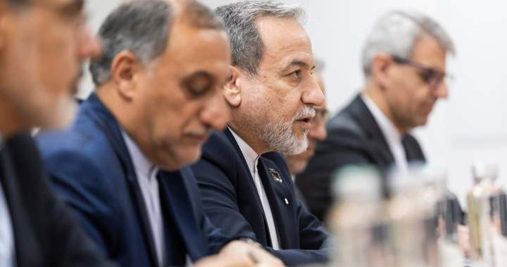 Iranas ir JAV siunčia derybininkus į Pakistaną naujoms deryboms po vėlavimo