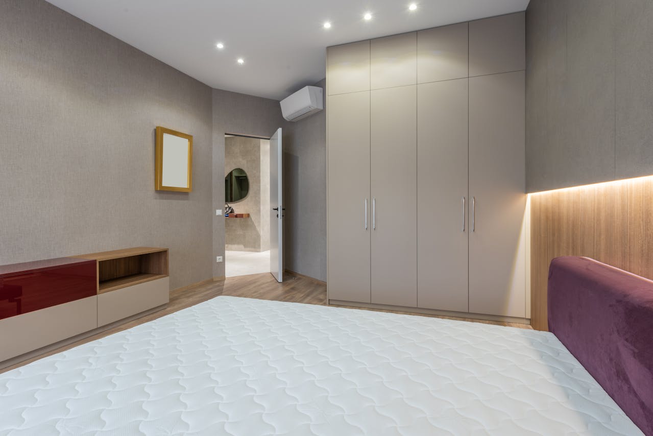 Populiariausios spintos miegamajam: kas madinga šiandien?